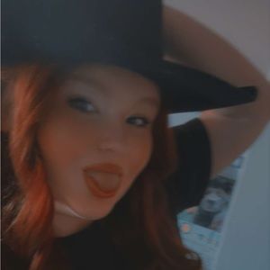 Meet your Posher, Logann